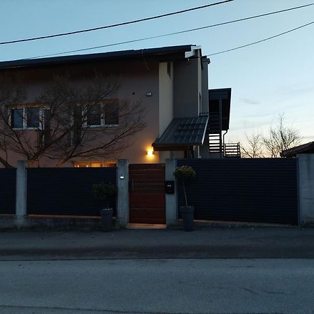 Apartman Masha Karlovac Luaran gambar